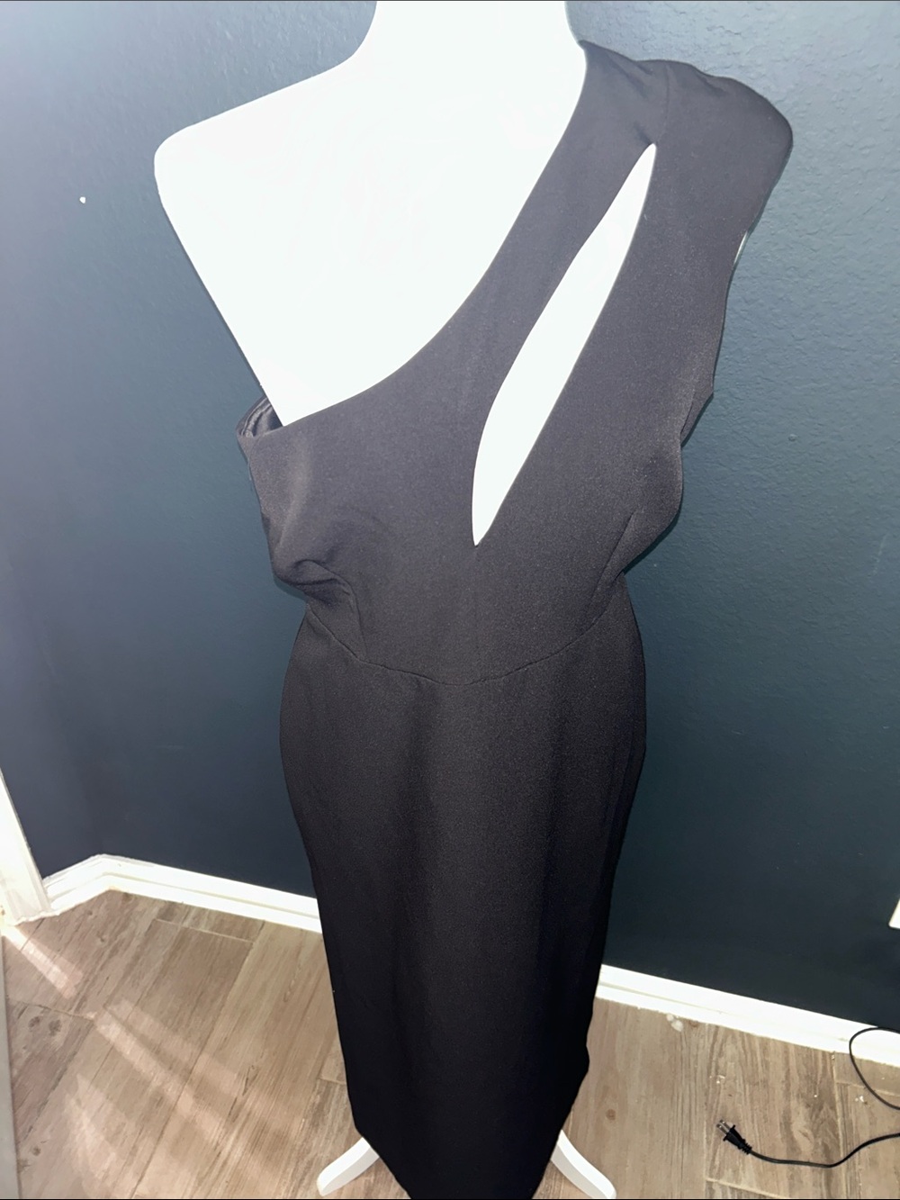Bardot Black One-Shoulder Cutout Midi Dress